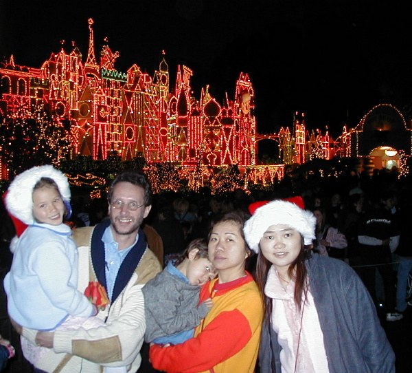 2000-LosAngDisnSmWorldFam2.jpg